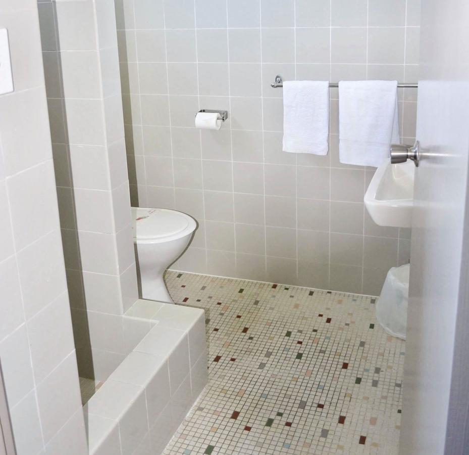 Commercial Hotel Motel Литгоу Экстерьер фото