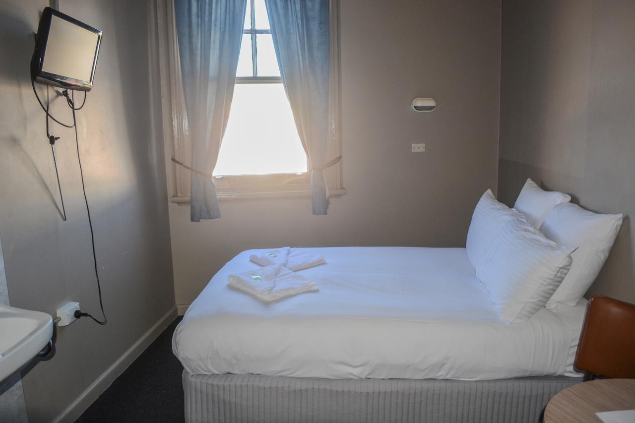 Commercial Hotel Motel Литгоу Экстерьер фото