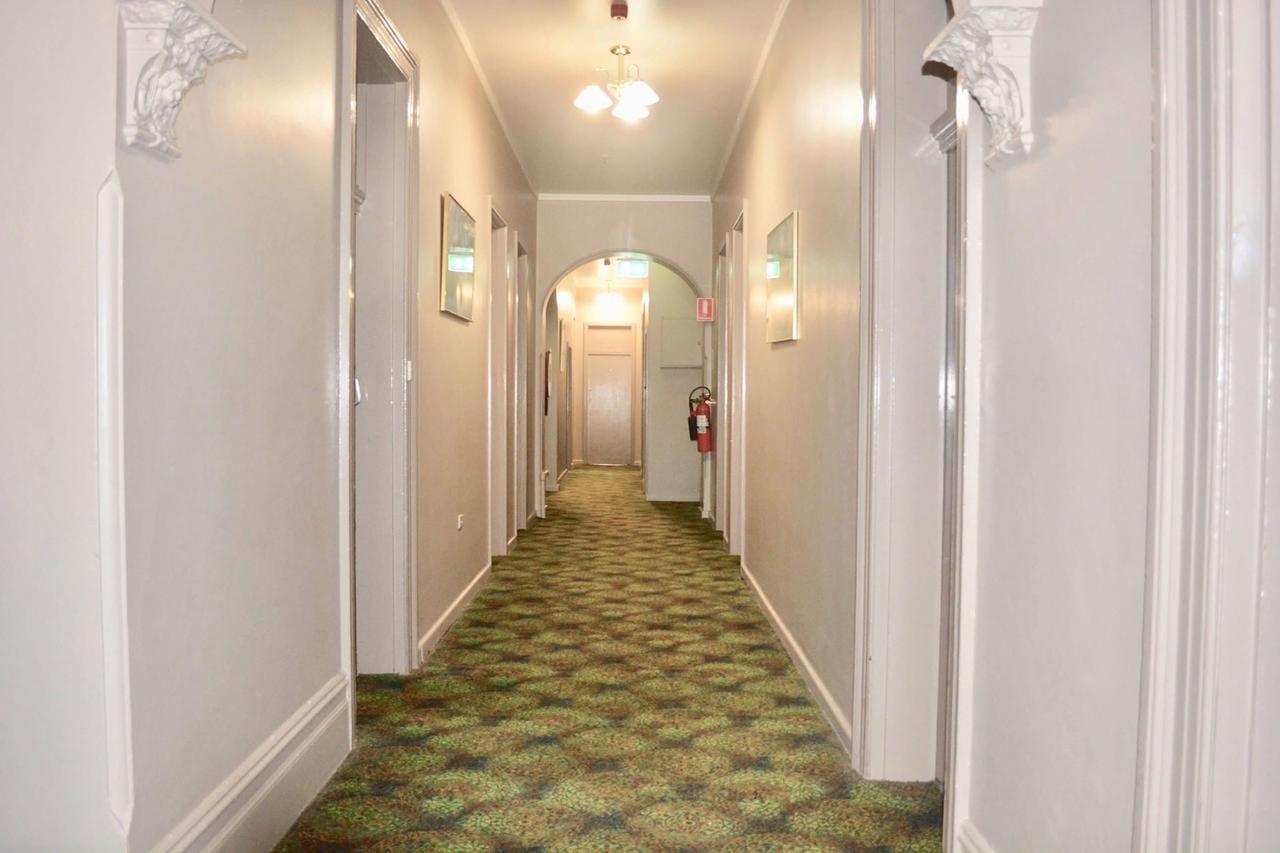 Commercial Hotel Motel Литгоу Экстерьер фото