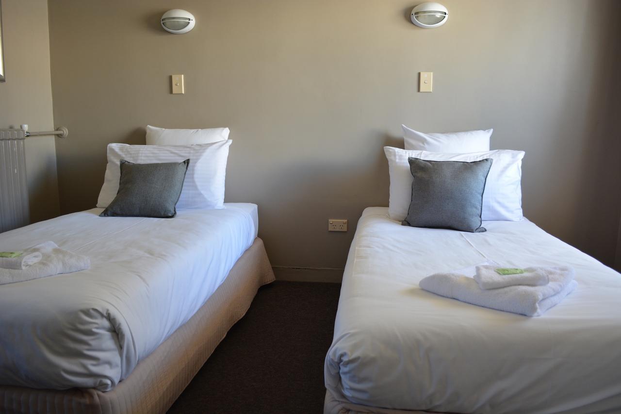 Commercial Hotel Motel Литгоу Экстерьер фото