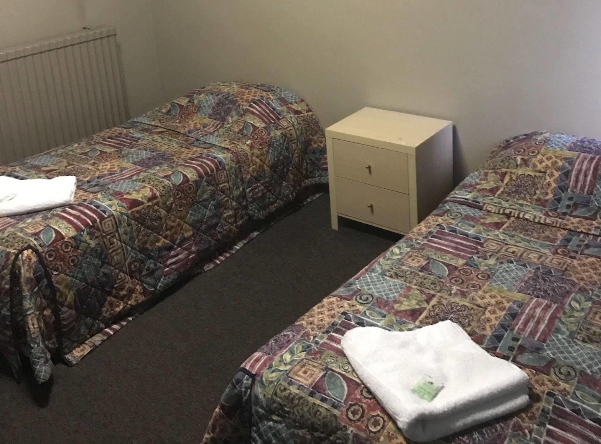 Commercial Hotel Motel Литгоу Экстерьер фото