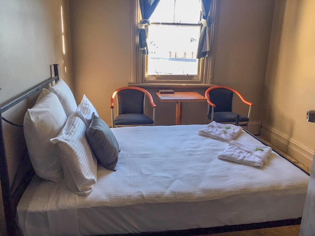 Commercial Hotel Motel Литгоу Экстерьер фото